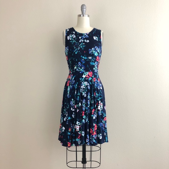 Adrienne Vittadini Dresses & Skirts - Adrienne Vittadini Sleeveless Floral Dress